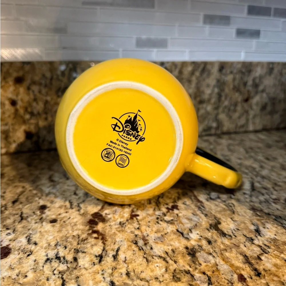 Yellow Cartoon Lion Face Ceramic Mug - Picture 3 of 3